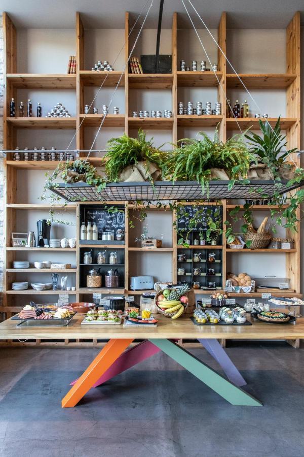 Отель Oniropetra Boutique