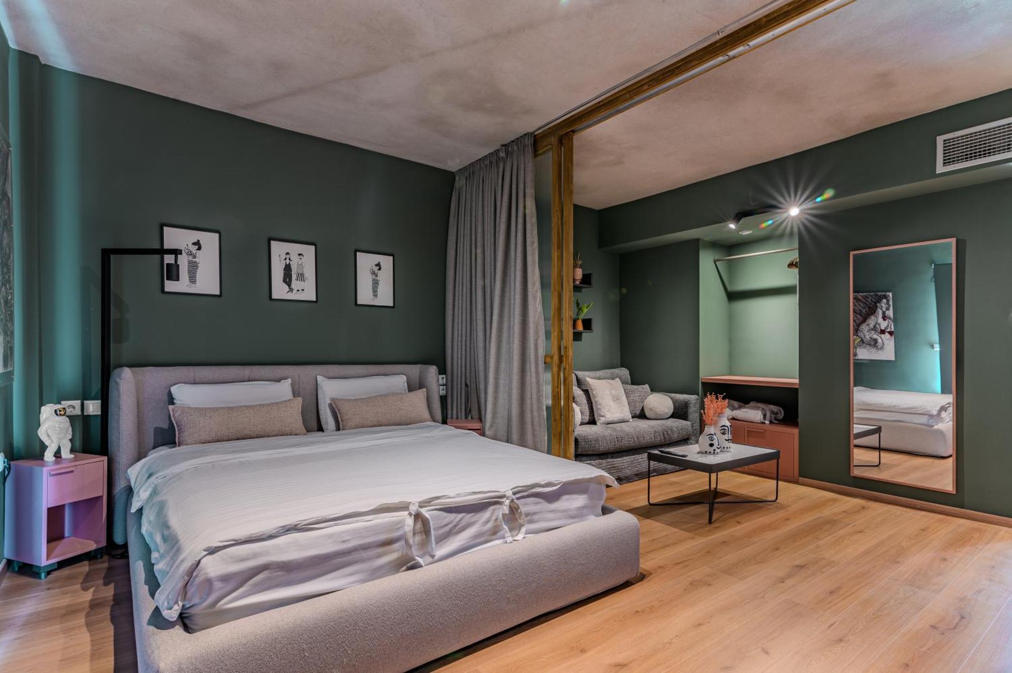Отель Oniropetra Boutique 3*